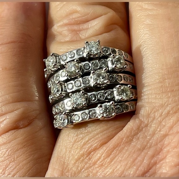 14KT Solid white gold Designer 1.5 TCW of full cut diamonds  copyrighted© ring - Picture 3 of 17